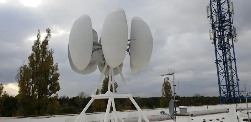 mikroinstalacje wiatrowe moja elektrownia wiatrowa montaż na dachu płaskim