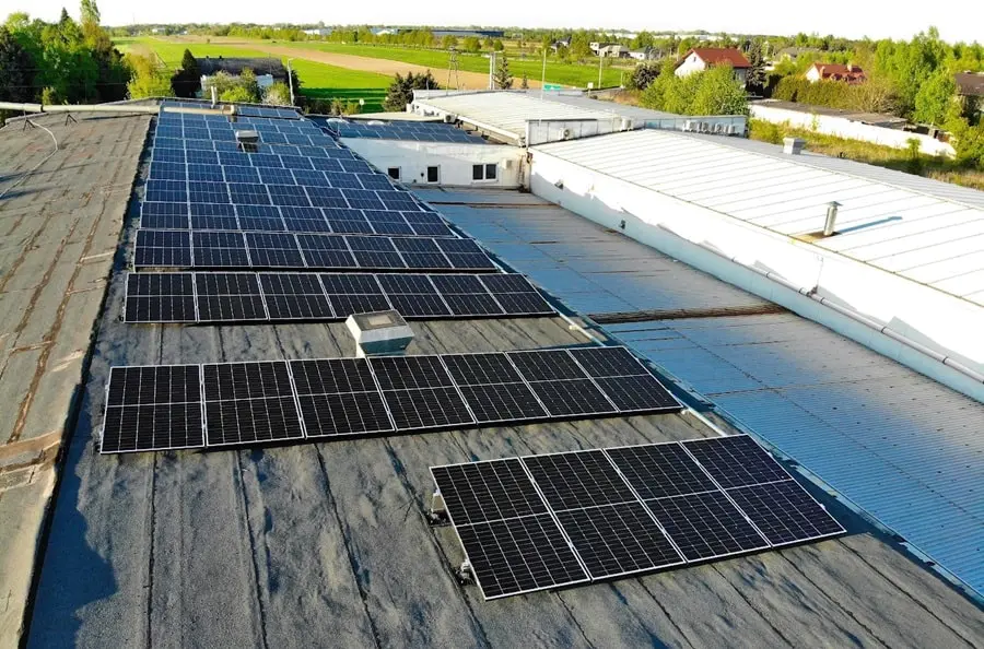 fotowoltaika dla firm: 50 kw zysk, powierzchnia, koszt budowy instalacja fotowoltaiczna o mocy kw