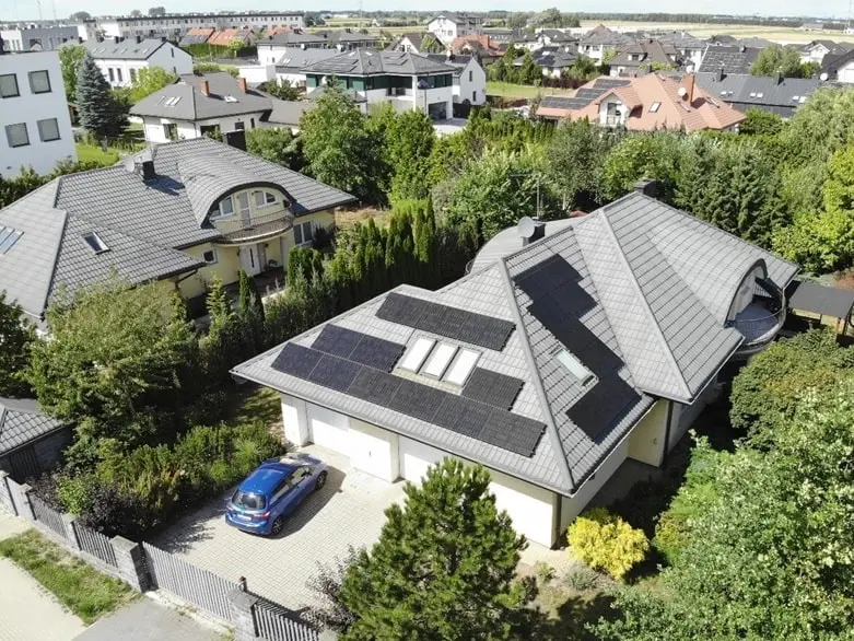 fotowoltaika dla firm: 50 kw zysk, powierzchnia, koszt budowy instalacja zrealizowana na modułach jolywood w