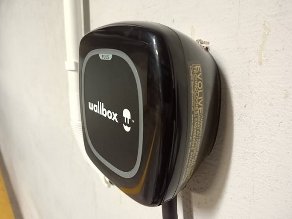Ładowanie elektryka w trasie: porady i wskazówki ładowanie Elektryka W Trasie Wallbox Ładowanie elektryka w trasie: porady i wskazówki ładowanie elektryka w trasie wallbox