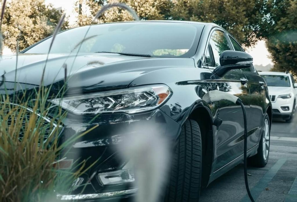 Czy samochód elektryczny się opłaca? Czy Samochód Elektryczny Się Opłaca Min