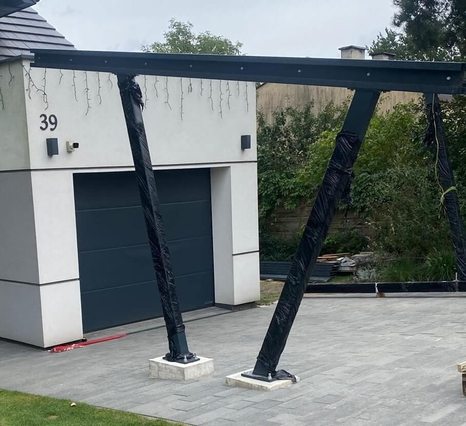 Montaż wiaty z fotowoltaiką – Kompletny przewodnik Min Montaż wiaty z fotowoltaiką – Kompletny przewodnik Min