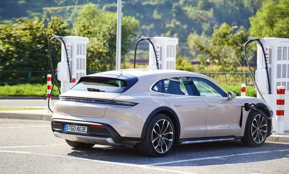Czy samochód elektryczny się opłaca? Porsche Elektryczne